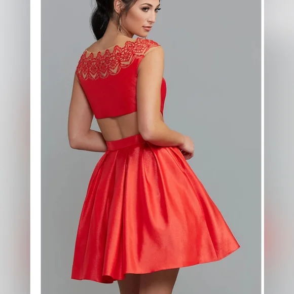 Sherri Hill - Picture 2 of 2